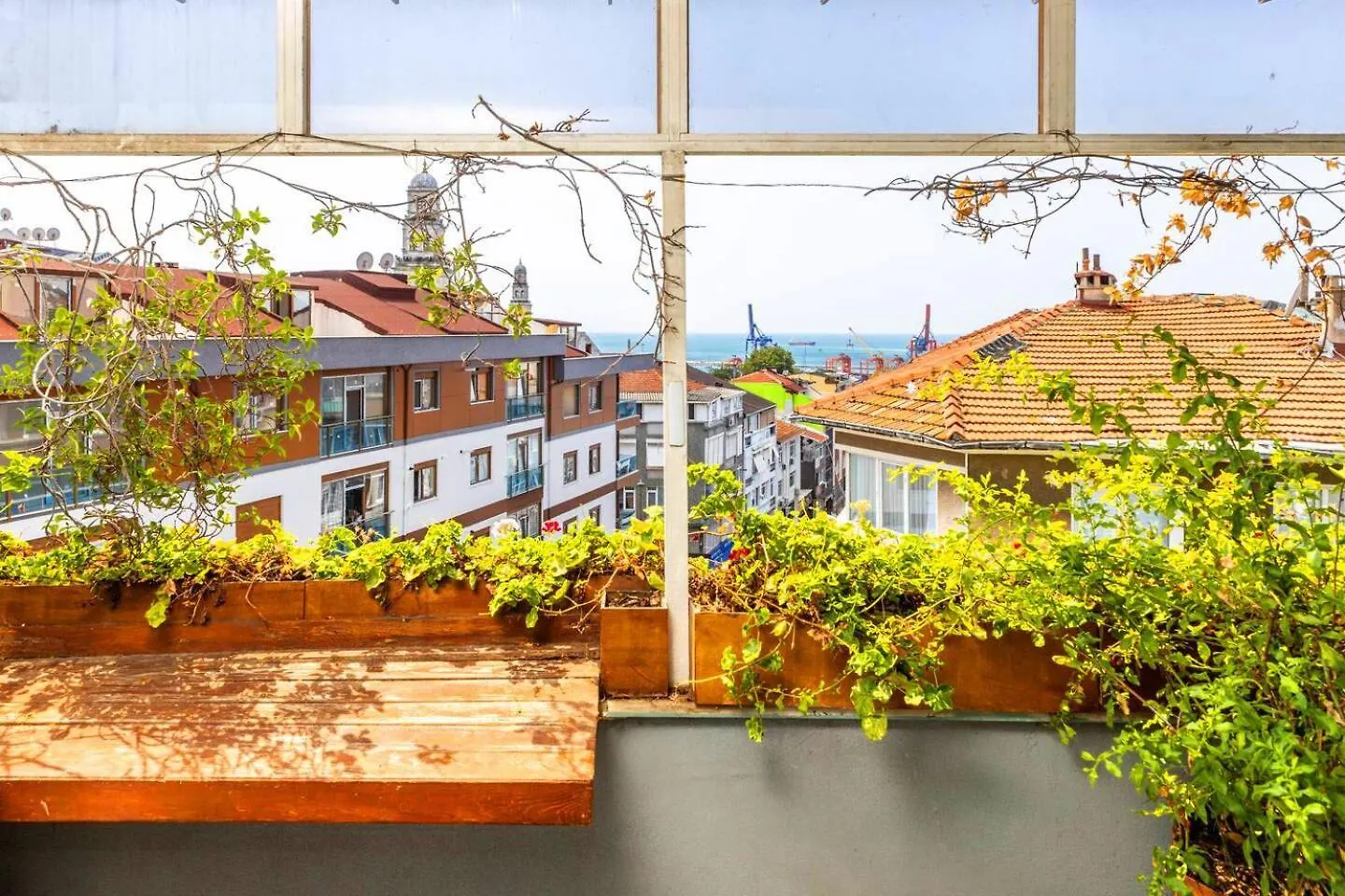 Apartment With Terrace And Seaview In Selimiye, Uskudar Стамбул